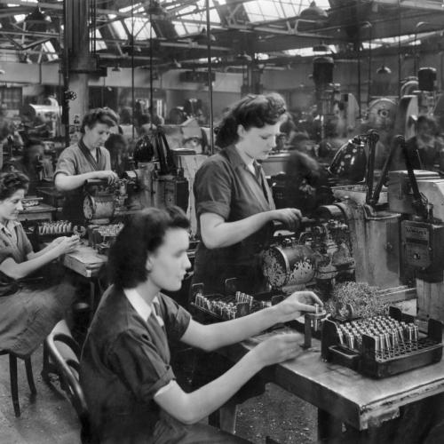 Women at work at the Ballito stockings factory in Hatfield Road. The factory turned its manufacturing to making shells and ammunition for the war.