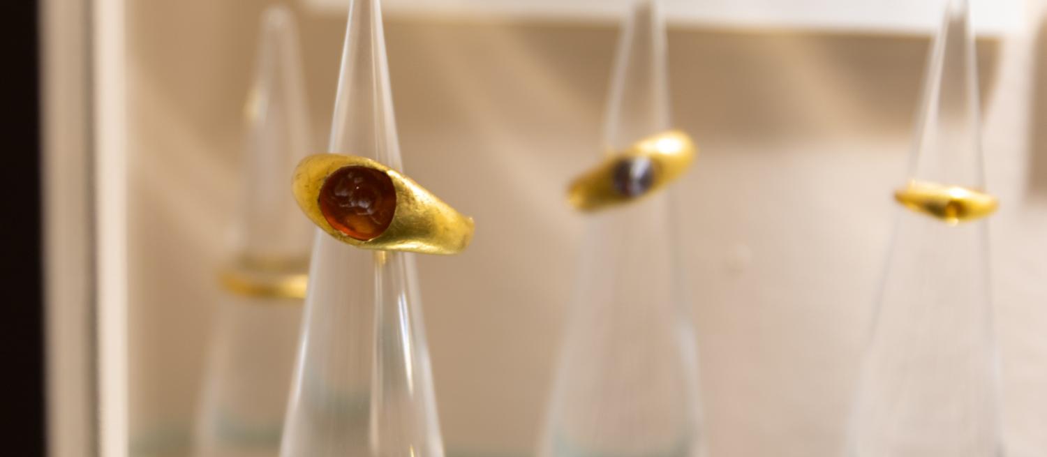 Gold rings found at Verulamium