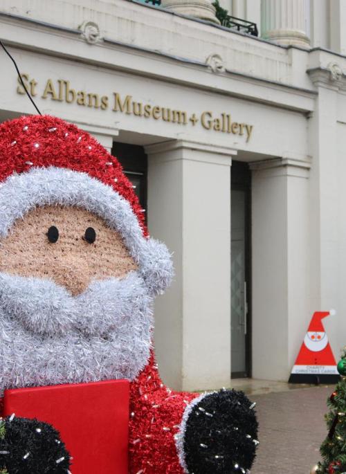 Santa in front of St Albans Museum + Gallery